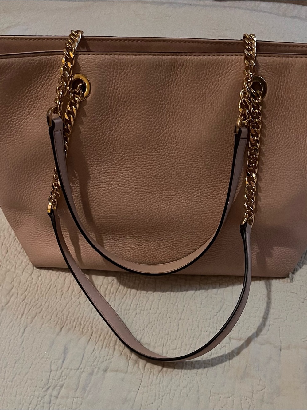 Michael Kors Pale Pink Pebbled Leather Tote with Gold Chain Detail - Picture 2 of 7